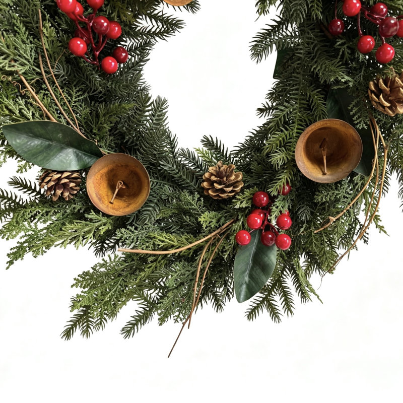 Couronne de Noël rustique artificielle 28 po avec pommes de pin en forme de pin et baies rouges pour porte d'entrée 28 po Real Touch
