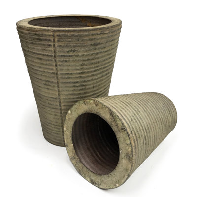 Vase de table à nervures en métal Rodriquez