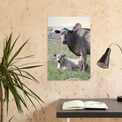 Printemps à la ferme, vache contemporaine, paysage, art naturel