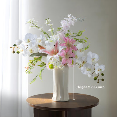 Ornements de fleurs simulées