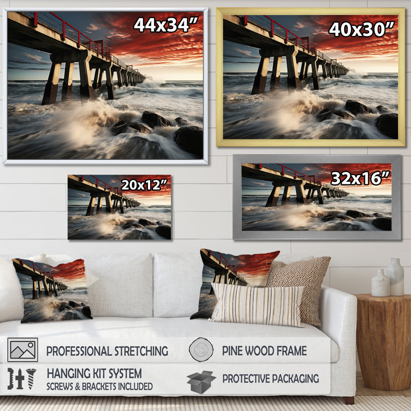 Pier Whispering Waves IV, reproduction d'art sur toile, H 34 po x l 44 po x P 1,5 po, Cadre flottant doré