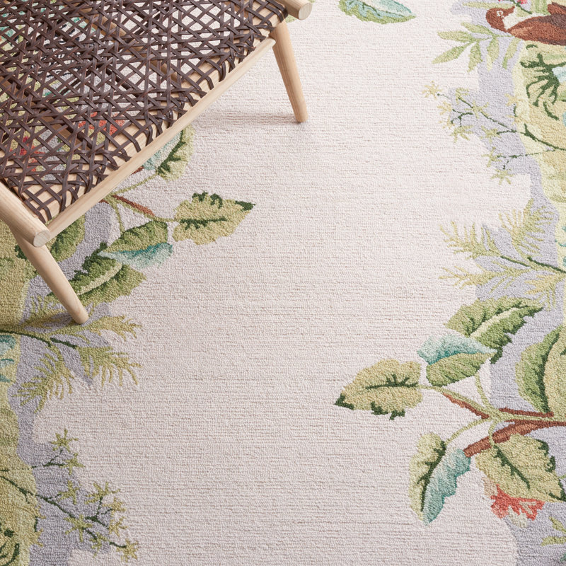 Hogle Hand Hooked Wool Floral Rug, Round 4'