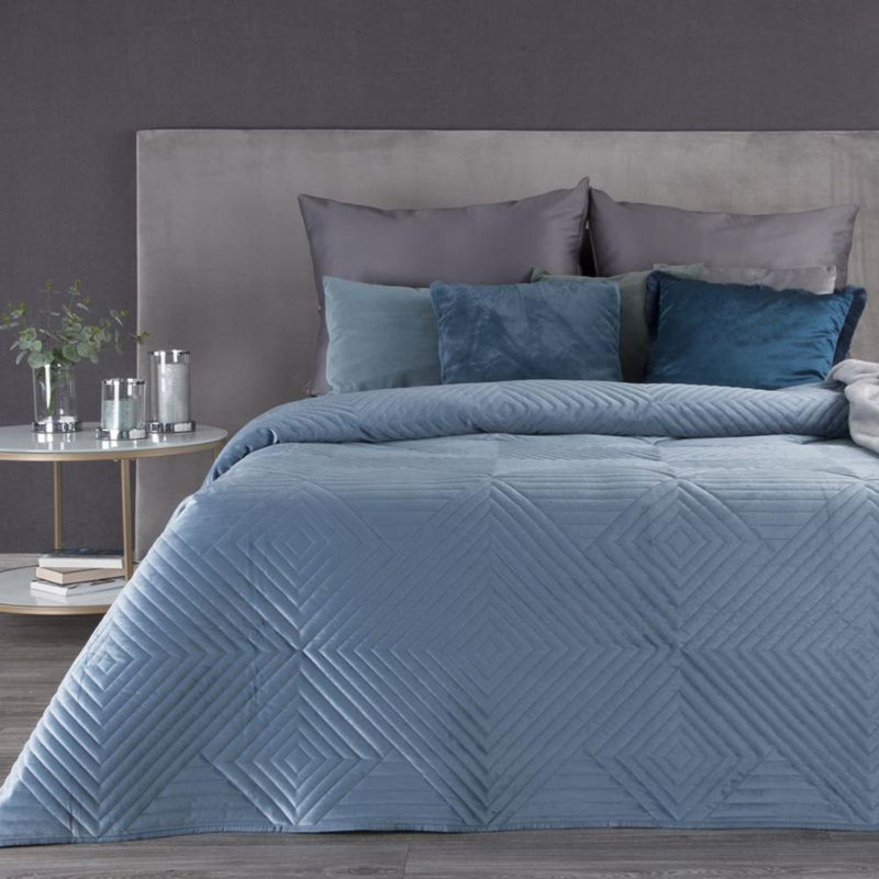 Laxford Striped Bedspread