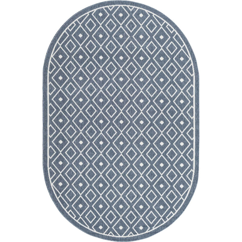 Geometric Indoor / Outdoor Rug, Oval 5'3" x 8'