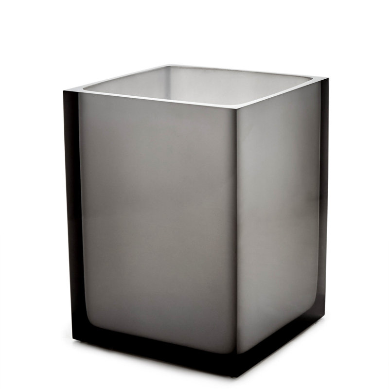 Hollywood Wastebasket, Smoke
