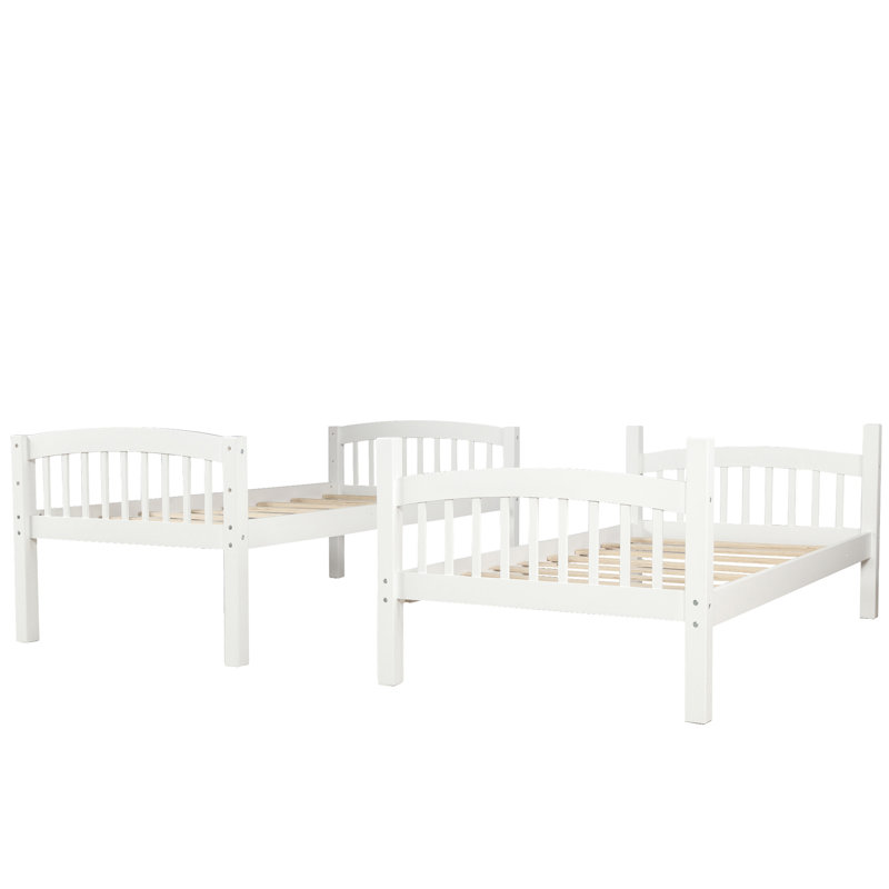 Lit simple au-dessus d'un lit superposé blanc avec option de chambre à coucher dans un cadre solide et stable. Peut accueillir deux personnes confortablement. L 82,52 po x l 42,87 po x H 60,54 po