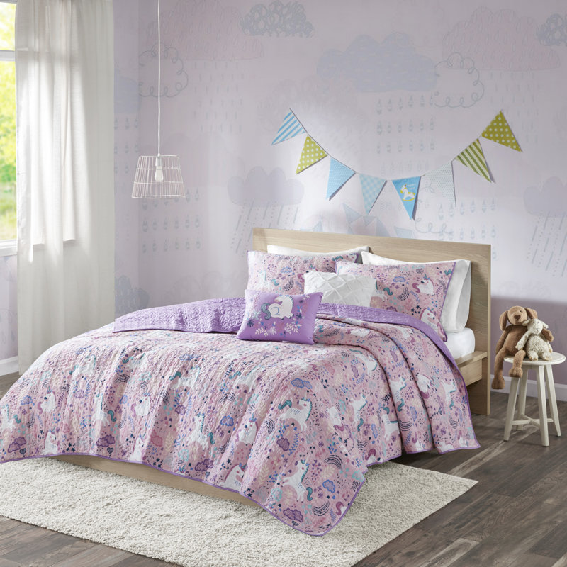 Lola Unicorn Reversible Cotton Quilt Set with Throw Pillows, Twin / Twin XL Quilt + 1 Sham + 2 Throw Pillows, Pink