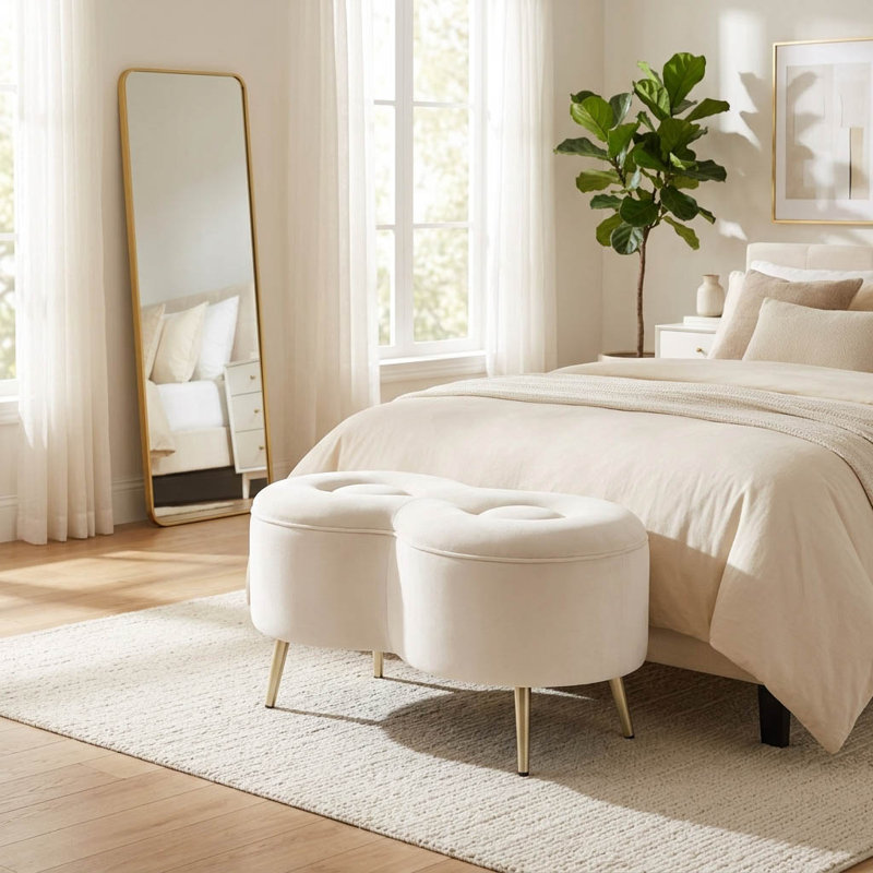 Banc rembourré en velours avec structure en métal et en bois manufacturé pour le style de la chambre à coucher - Siège de style transitionnel pour la salle à manger à la maison - 28 po, blanc