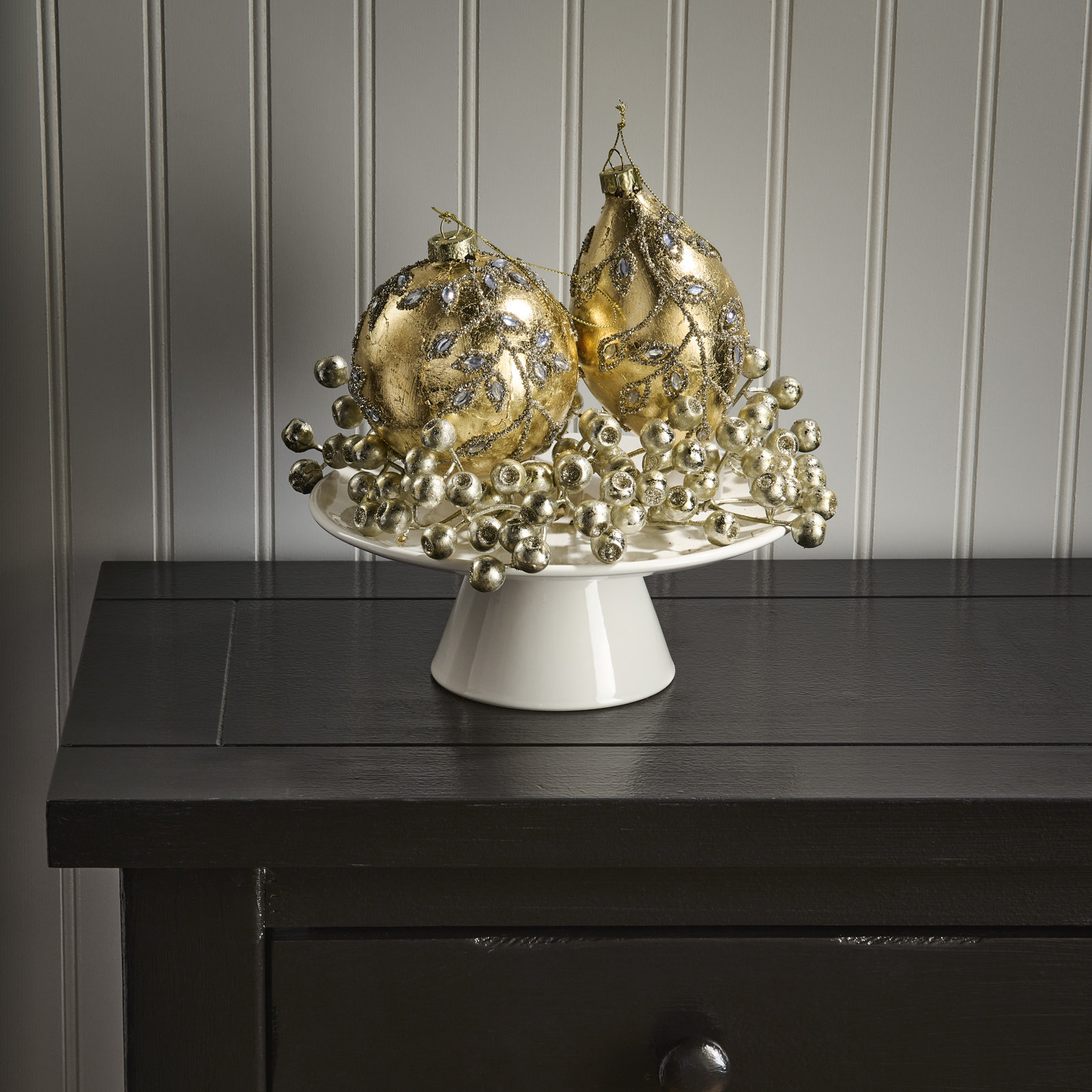 Lill 6" Glass Bauble