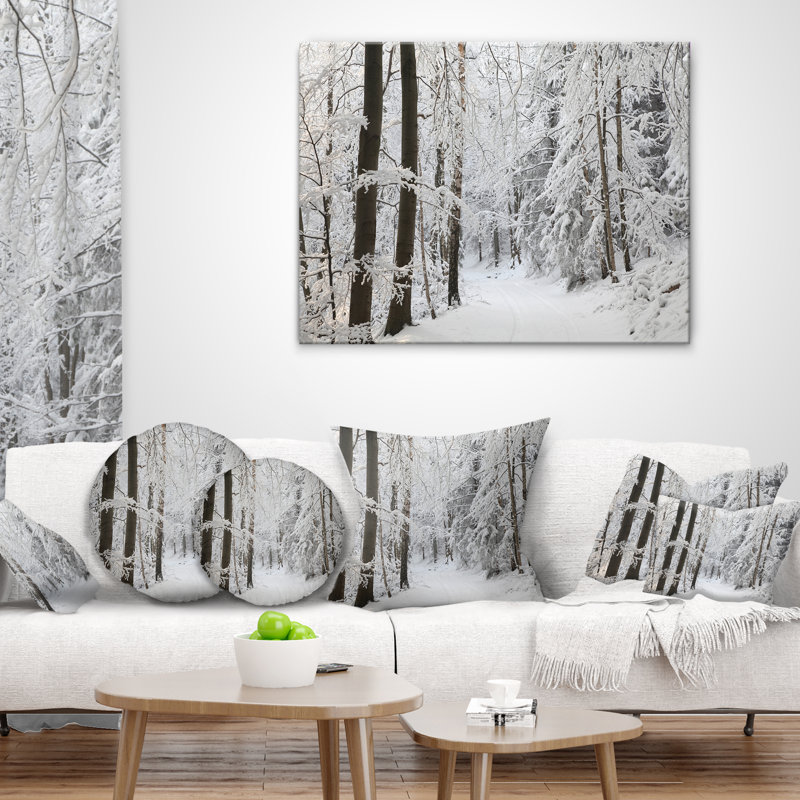Dense Winter Forest and Lane - Coussin imprimé forêt, Coussin décoratif, 16 po x 1 po