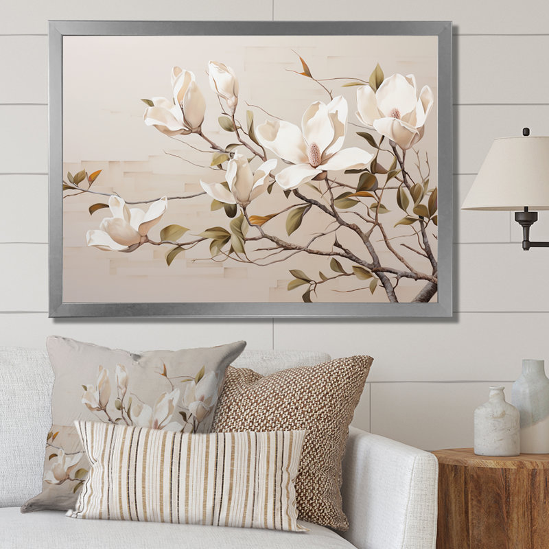 Magnolias rêveuses beiges en fleurs II, Cadre simple argenté, H 16 po x l 32 po x P 1 po