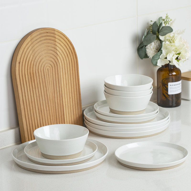 24 Pieces Stoneware Dinnerware Set - Service for 8, White