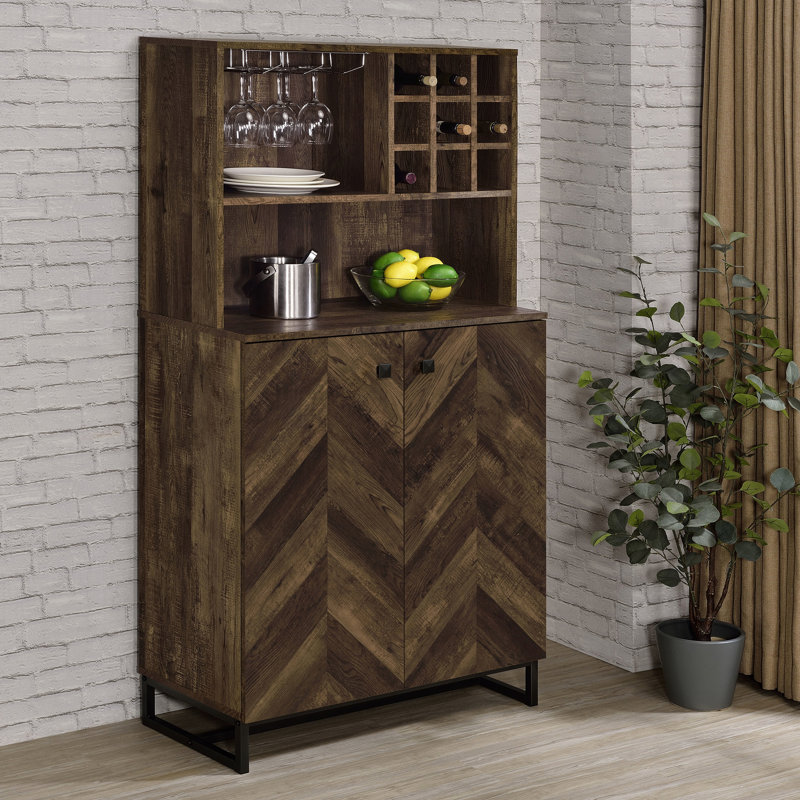 Armoire à vin rustique en chêne à 2 portes, motif à chevrons classique, support intégré pour 9 bouteilles et armoire de salle à manger à pieds industriels en chêne, 2 portes, façade, support, porte-verres à pied, bronze industriel