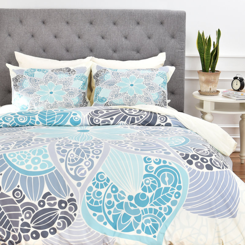 Valentina Ramos Polyester Floral Duvet Cover, King Duvet Cover + 2 King Shams