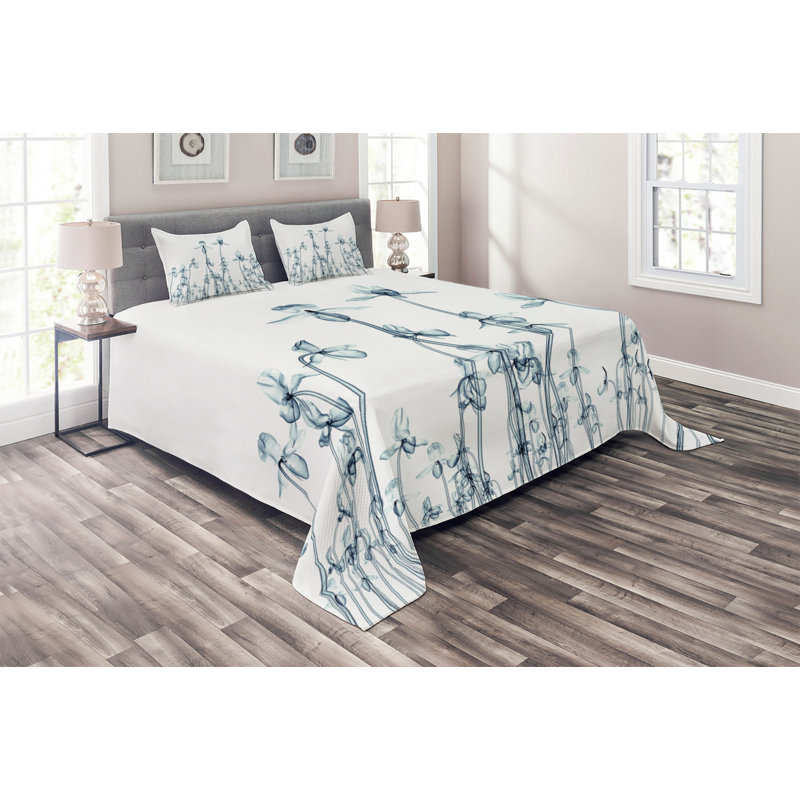 Farmhouse / Country Polyester Floral Coverlet, Queen Bedspread + 2 Shams