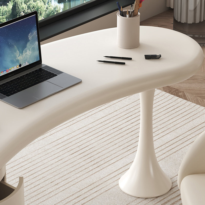 Bureau d'ordinateur exquis de style crème