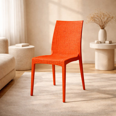 Chaise de patio en osier empilable Mace