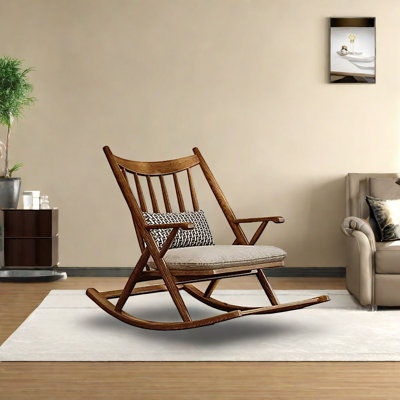 Chaise berçante en bois de frêne