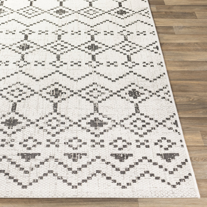 Hongming Geometric Indoor / Outdoor Rug, Rectangle 5'3" x 7'7"