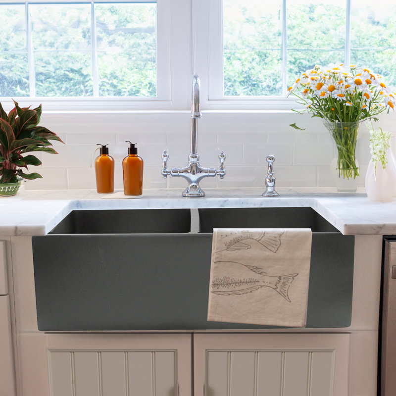 Vineyard 33'' L Double Basin Kitchen Sink