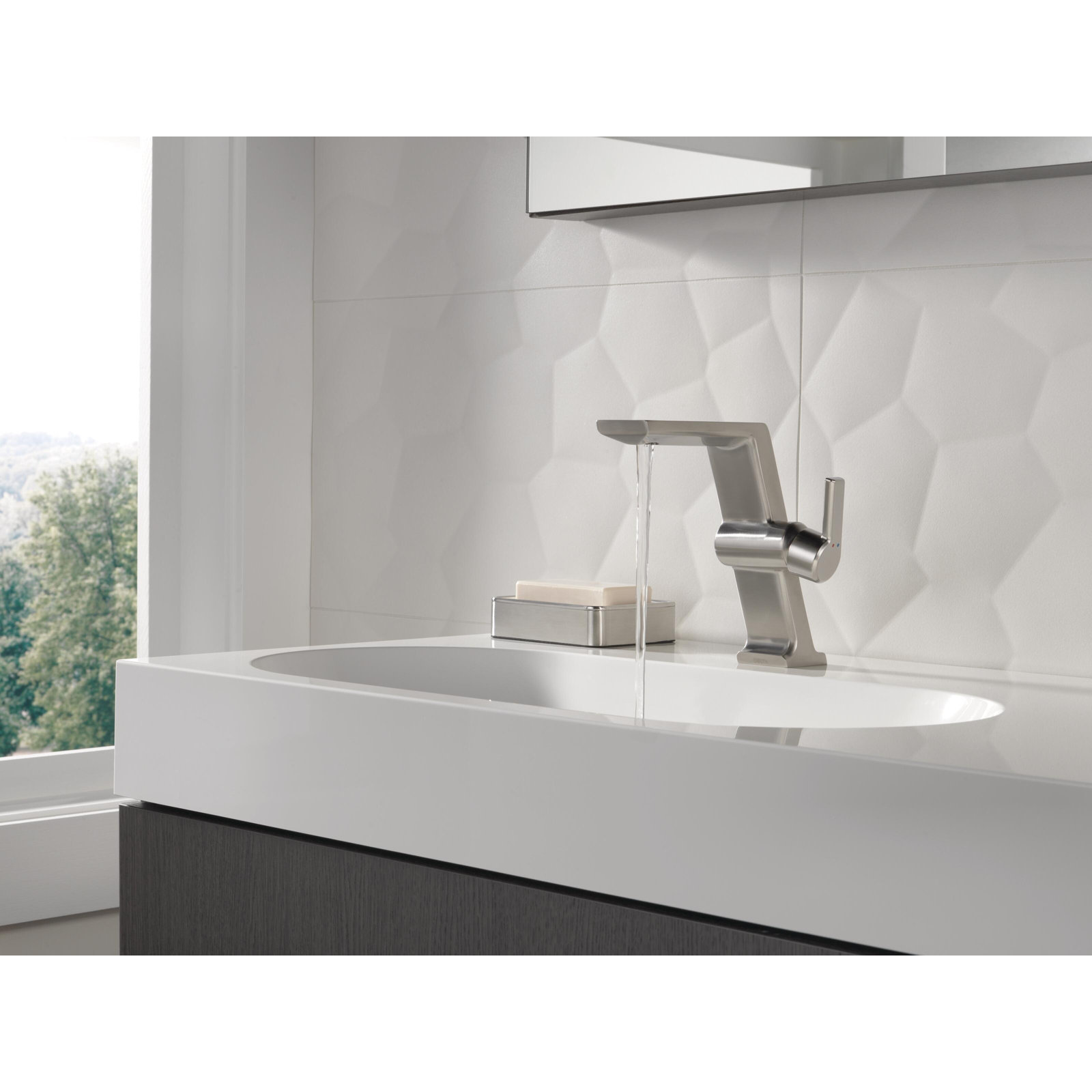 Pivotal® Single-Hole Faucet with Drain Assembly, Stainless