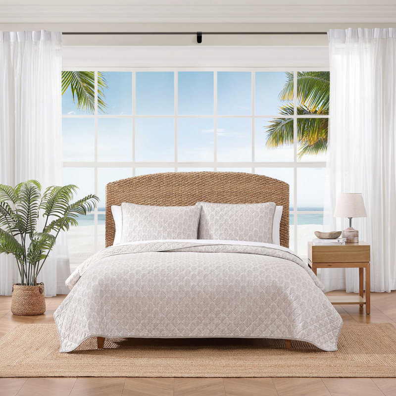 Fronds Quilt, King Quilt + 2 King Shams, Beige