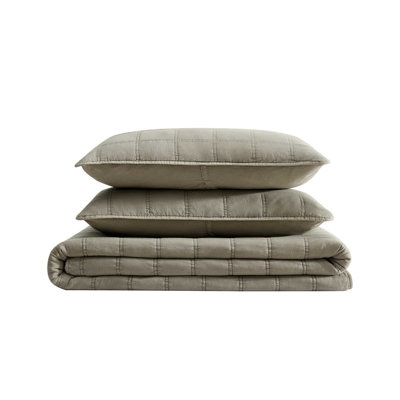 Kenneth Cole Stonewashed Solid Reversible Quilt Set