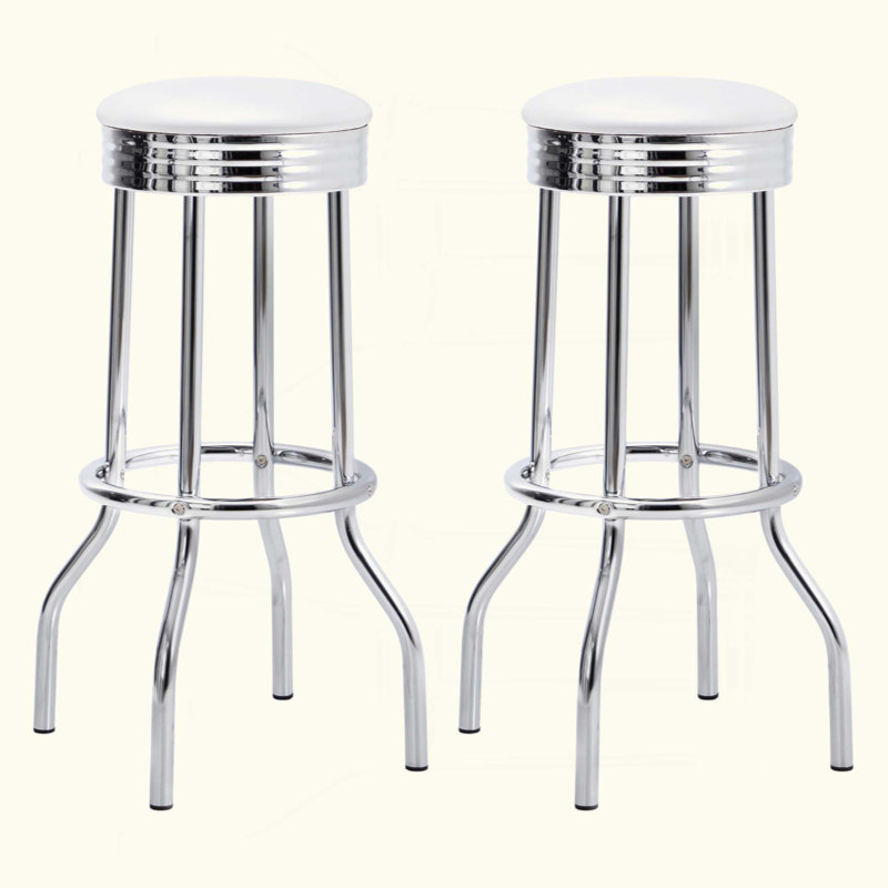 Ensemble de deux charmants tabourets de bar pivotants rembourrés en métal, parfaits pour les espaces de repas et de divertissement de style rétro
