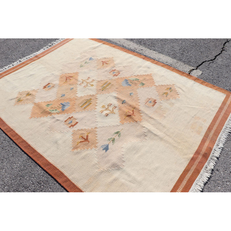 Tapis turc beige rétro idéal pour la salle à manger et le salon avec motif tribal
