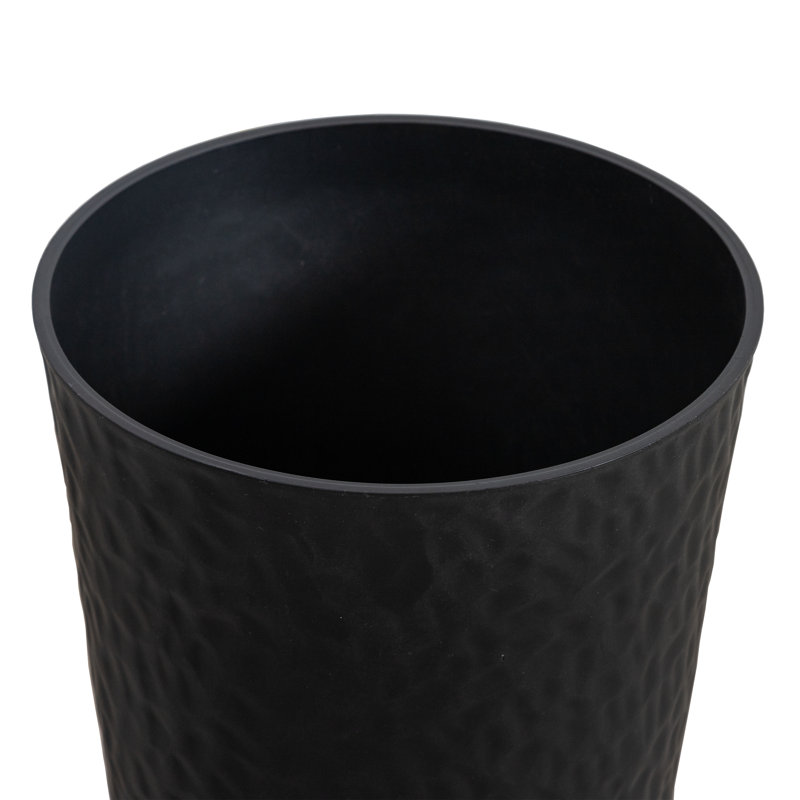 Pot à fleurs effilé de 21,7 po de hauteur avec finition texturée, Noir