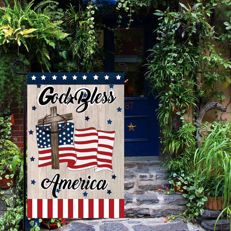 Drapeau de jardin en polyester 12 po x 18 po Gurneet