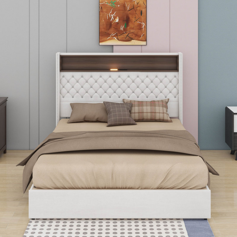 Structure de lit grand format en velours avec port de charge USB et veilleuse, décoration de rivet, lit plateforme à oreilles