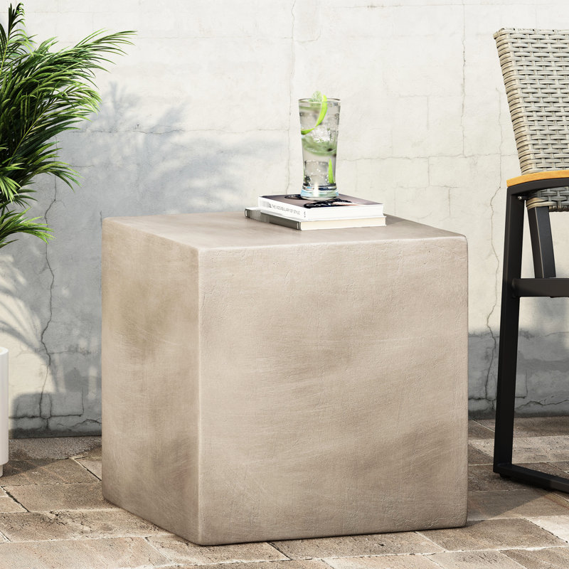 Table d'extérieur grise - côté en forme de cube, matériau en béton léger, H 22,21 po x l 21,64 po x P 21,64 po, sans assemblage, peut contenir jusqu'à 10 lb