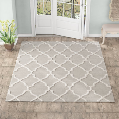 Tapis gris touffeté à la main Marisela