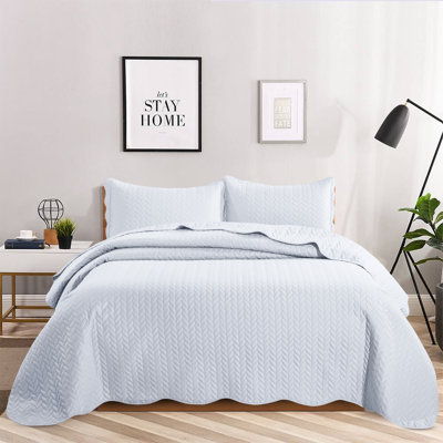Ensemble de couvre-lit embossé en microfibre pour très grand lit californien - très grand, doux et résistant à la poussière, 3 pièces