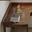 Bureau en bois massif en L noyer clair avec 3 tiroirs-109691593-109691596