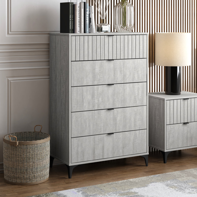 Commode 5 tiroirs 31,7 po Norcross, Gris poudré