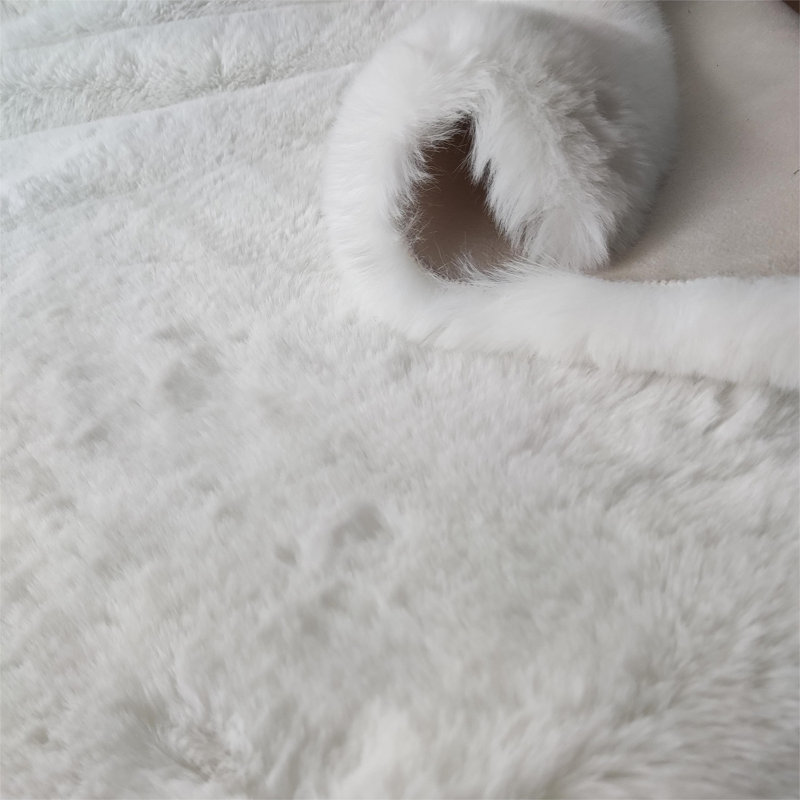 Faux Fur Indoor Rug, Round 7'10"