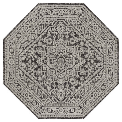 Moten Medallion Textured Weave Gray/Black Indoor/Outdoor Rug
