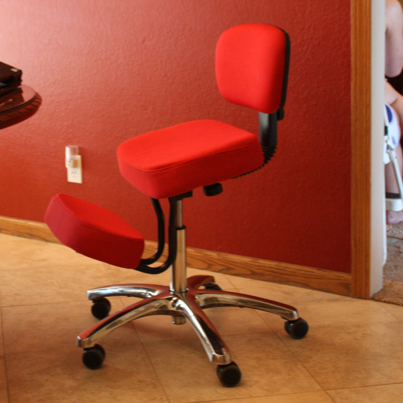 Chaise de genou Watanabe, Rouge