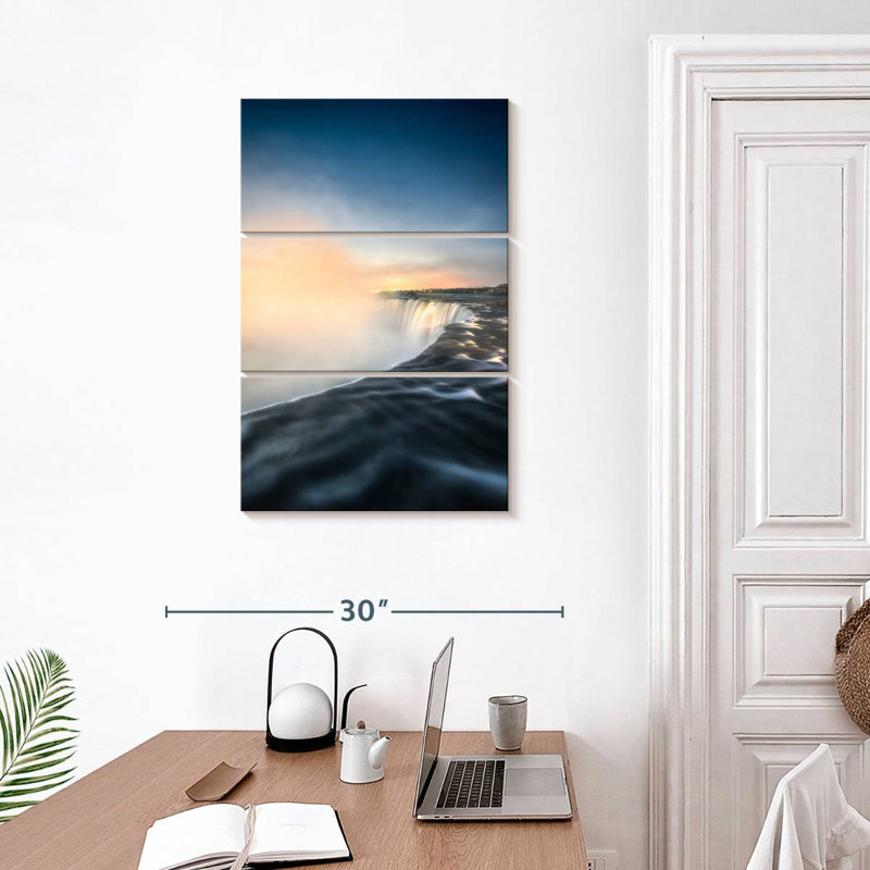 Alvord Niagara Falls Morning Glimpse, H 32 po x l 20 po