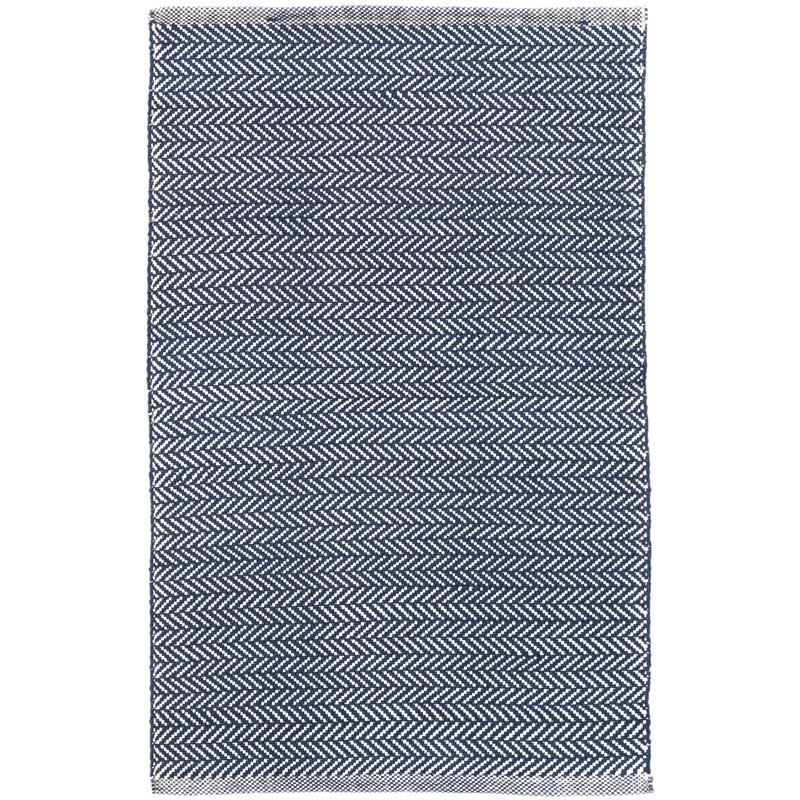 Herringbone Indigo/White Handwoven Indoor/Outdoor Rug, Rectangle 5' x 8'