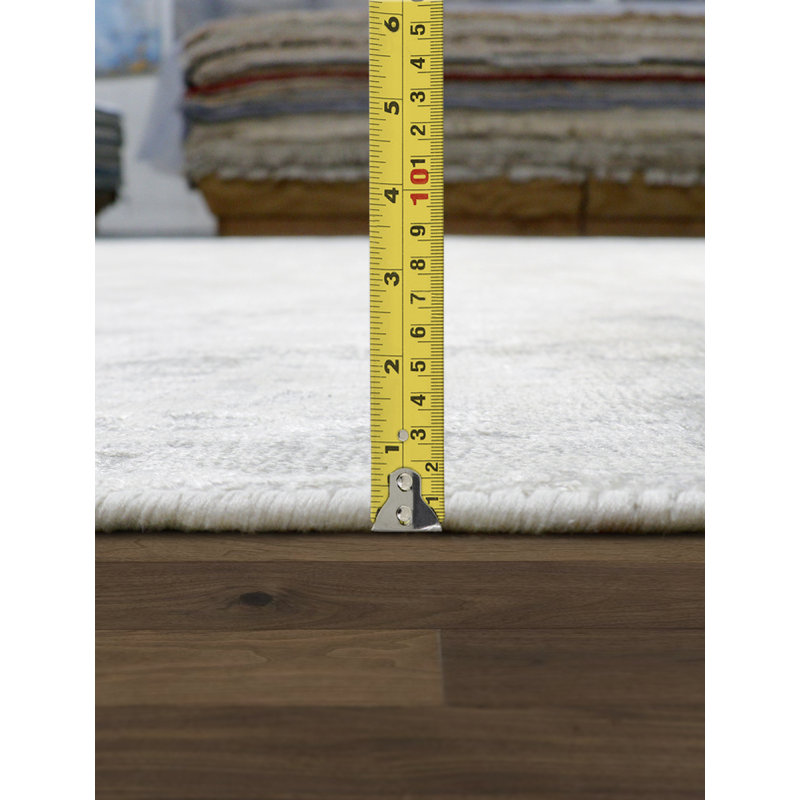 Beverly Abstract Area Rug in Silver / Brown, Rectangle 9' x 12'