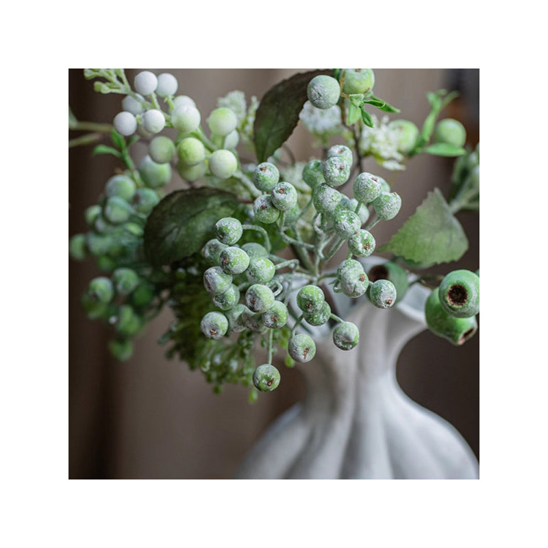 Bouquet de bleuets et de verdure 13 po de hauteur, Red