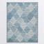 Tapis turc à motif géométrique intérieur / extérieur à poils courts bleu foncé / crème pour patio, terrasse, porche ou entrée-879270837