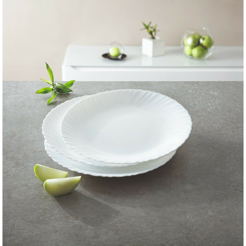 18 Piece Dinnerware Set - Service for 6