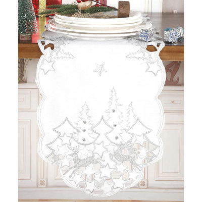 Chemin de table des Fêtes de Noël, renne brodé et forêt