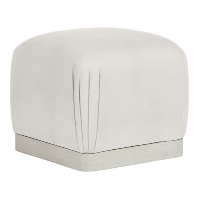 Nola Ottoman