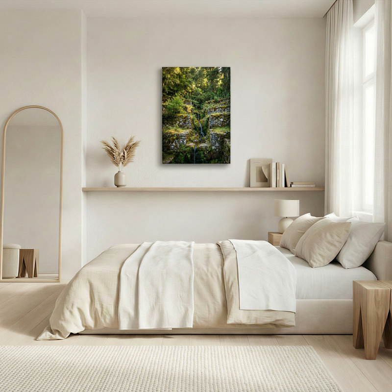 Ensemble de 1 tableau sur toile représentant une cascade en forêt, H 36 po x l 24 po, Toile tendue