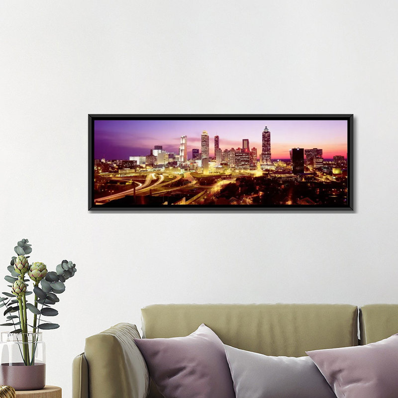 « night, atlanta, georgia », reproduction de photo sur toile, H 20 po x l 60 po x P 1,5 po, Cadre noir